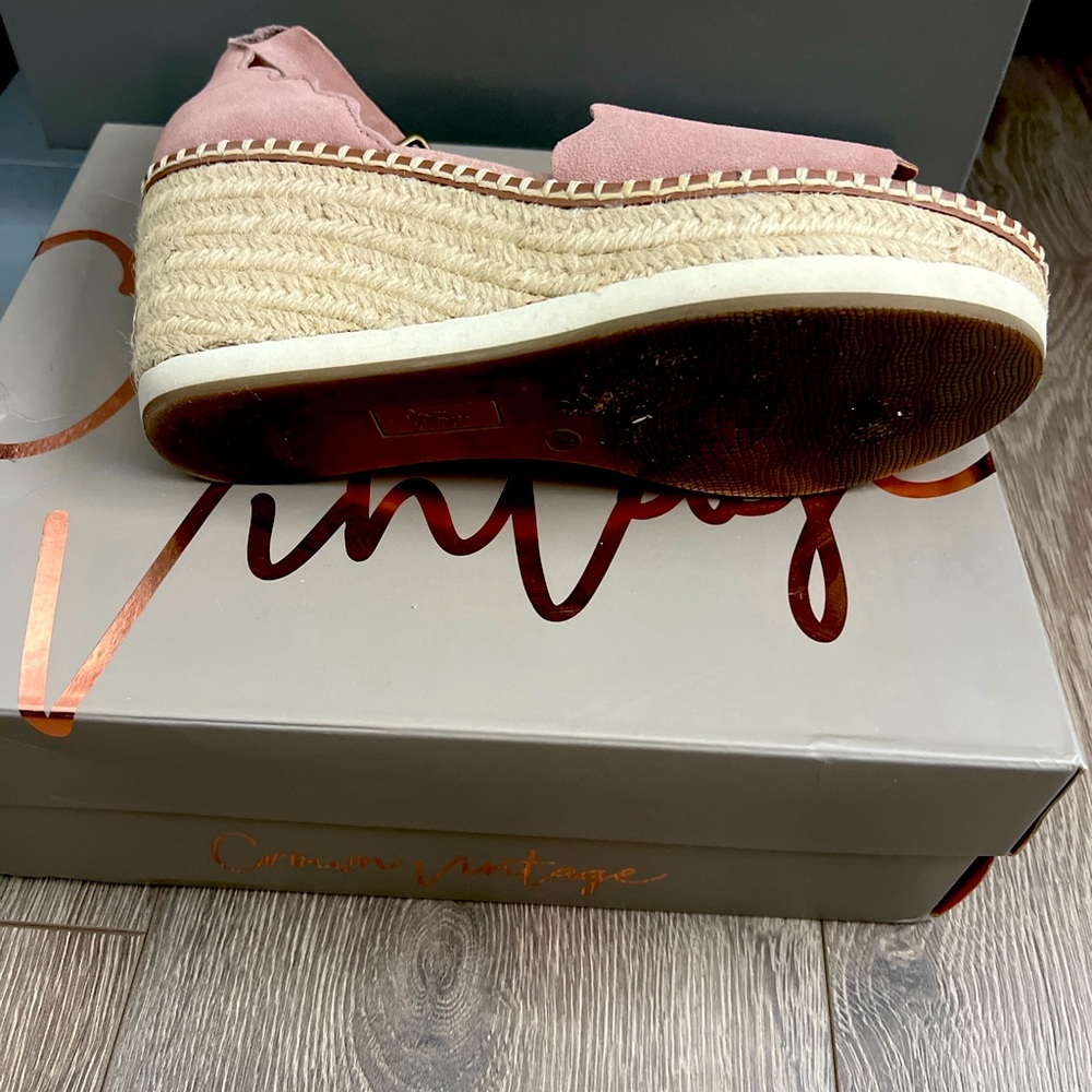 Vince Camuto sandals - Excellent condition